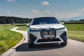 Fahrbericht: BMW iX xdrive 50  - Monolith der neuen Zeit 