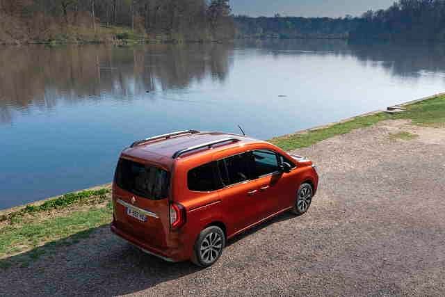 Schön gelöst ist eine neue Dachreling, die sich einfach in einen Träger mit zwei Querstreben umbauen lässt