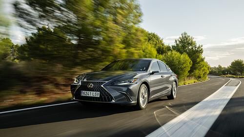 Fahrbericht: Lexus ES 300h Facelift - Der große Unbekannte