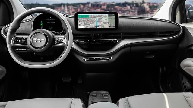 Der Innenraum wirkt wertig