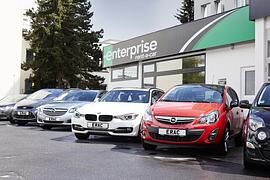 Statistik: Mietautos nach Zeitumstellung gefragter - Winterzeit erhöht Unfallrisiko