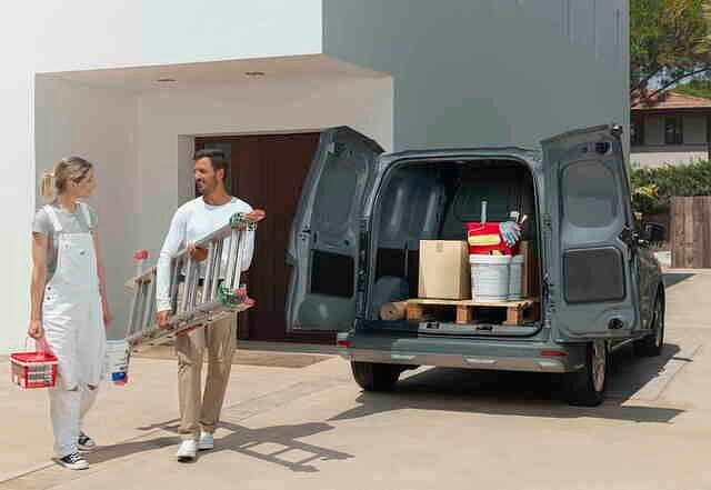 Die Cargo-Variante des Townstar richtet sich unter anderem an Handwerksbetriebe. Diese können über Nissan auch maßgeschneiderte Innenausbauten für den Townstar bestellen