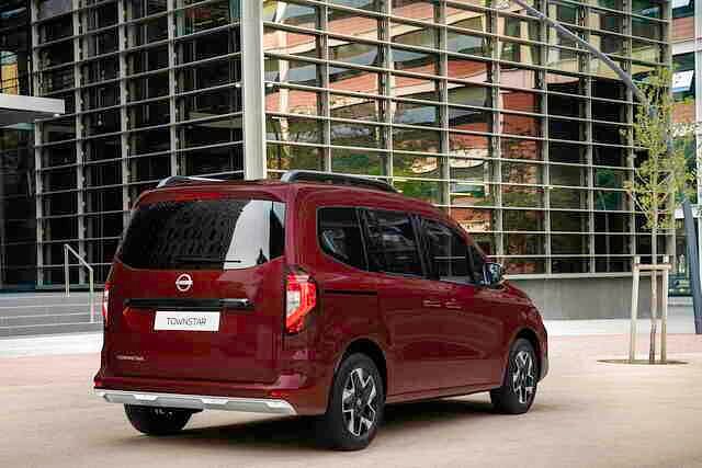 In einigen wenigen Details unterscheidet sich der Townstar auch am Heck vom Technikbruder Kangoo