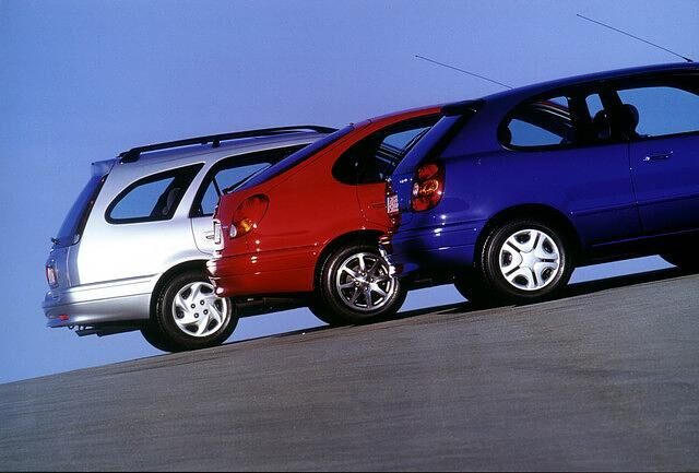 2000: Facelift für die achte Corolla-Generation