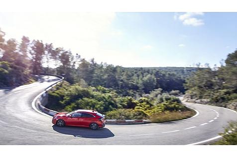 Die neue elektromechanische Lenkung ist präzise