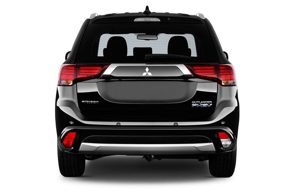 Mitsubishi Outlander (Baujahr 2016) - 5 Türen Heckansicht