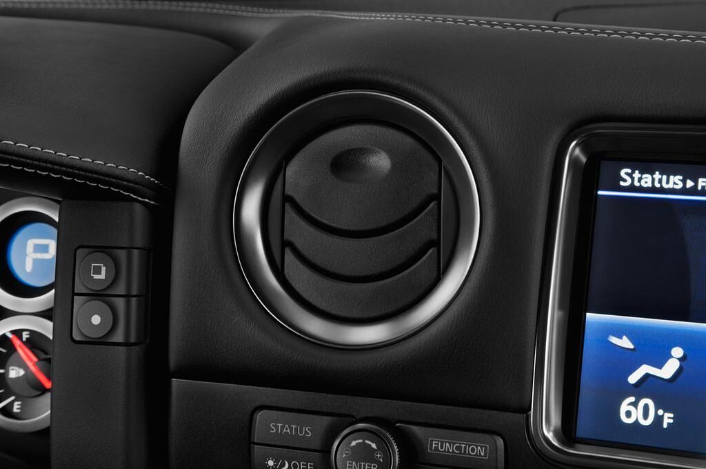 Nissan GT-R (Baujahr 2012) - 2 Türen Lüftung