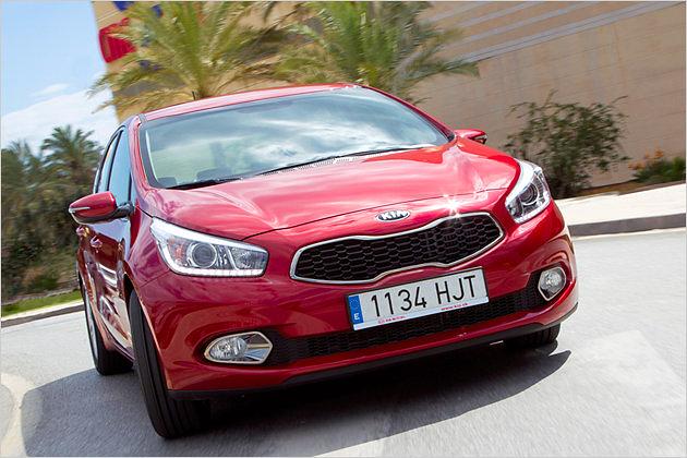 Typisch für Kia ist der "Tigernasen"-Grill