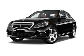 Mercedes E-Class (Baujahr 2015) Elegance 4 Türen seitlich vorne mit Felge