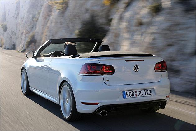 Der Auftritt des Golf R Cabrio fällt vergleichsweise dezent aus