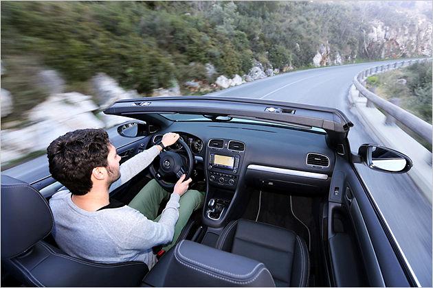 Der macht Wind: In 6,4 Sekunden jagt das Golf R Cabrio von null auf 100 km/h