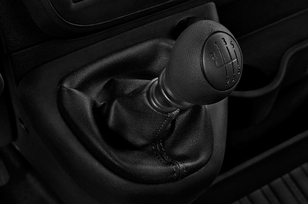 Nissan NV400 (Baujahr 2016) Pro 4 Türen Schalthebel