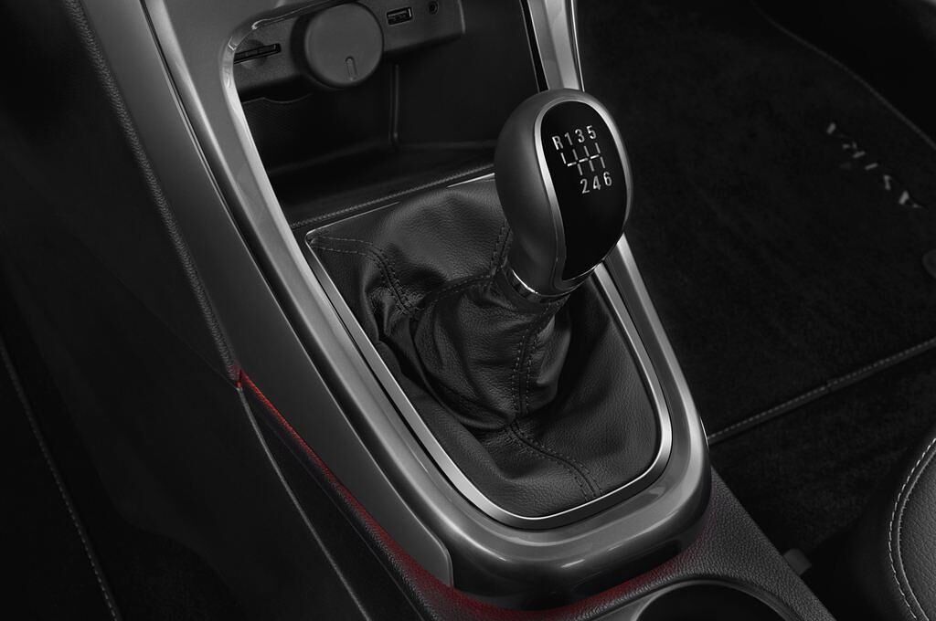 Opel Astra (Baujahr 2013) INNOVATION 4 Türen Schalthebel