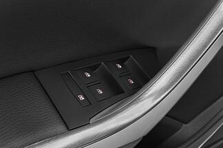Opel Astra (Baujahr 2012) INNOVATION 5 Türen Bedienungselemente Tür
