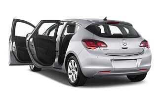Opel Astra (Baujahr 2012) INNOVATION 5 Türen Tür geöffnet