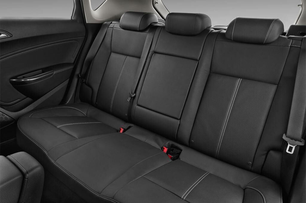 Opel Astra (Baujahr 2012) INNOVATION 5 Türen Rücksitze