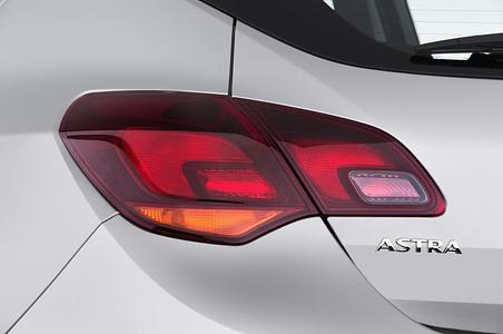 Opel Astra (Baujahr 2012) INNOVATION 5 Türen Rücklicht