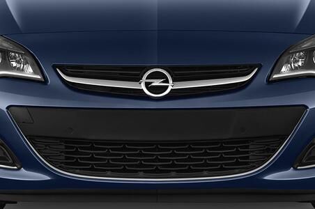 Opel Astra (Baujahr 2013) Sport 5 Türen Kühlergrill und Scheinwerfer
