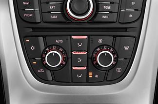 Opel Astra (Baujahr 2013) Sport 5 Türen Temperatur und Klimaanlage
