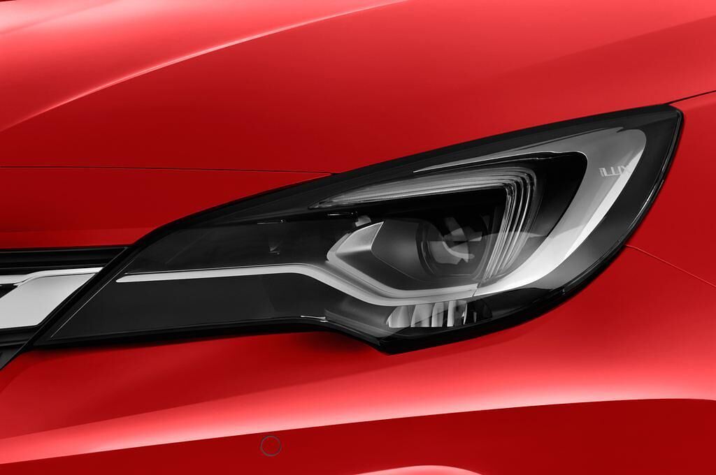 Opel Astra (Baujahr 2016) Dynamic 5 Türen Scheinwerfer