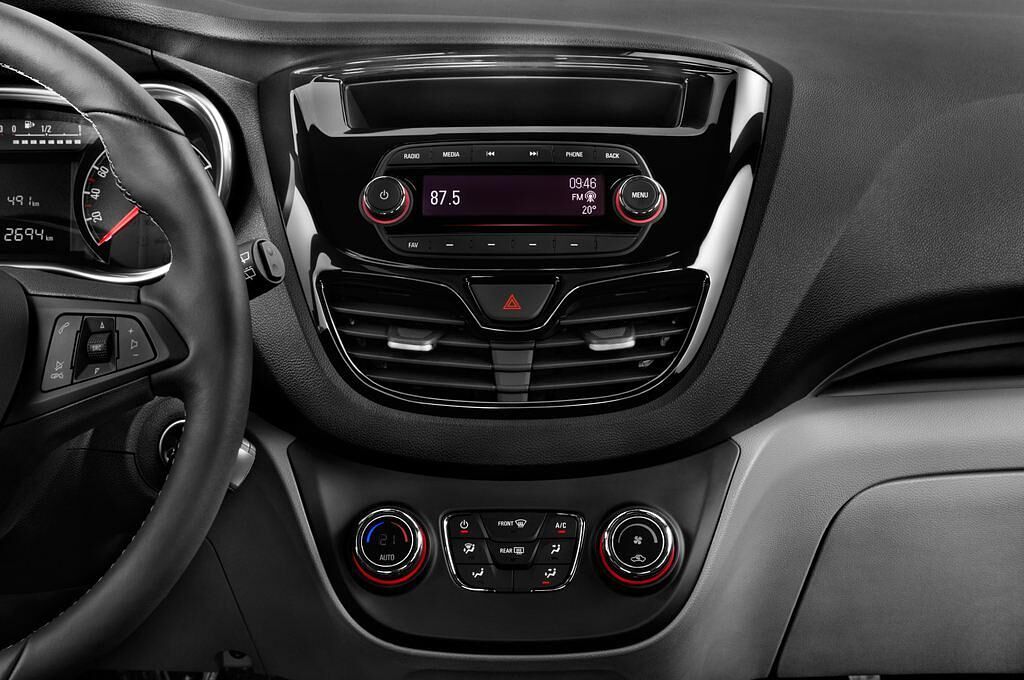 Opel Karl (Baujahr 2016) Exklusiv 5 Türen Mittelkonsole