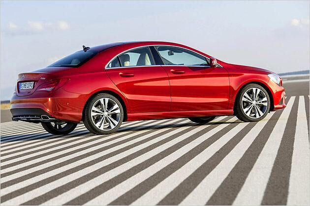 Mit einem Normverbrauch von 4,2 Liter und CO2-Emissionen von 109 Gramm pro Kilometer erreicht der CLA die Effizienzklasse A+