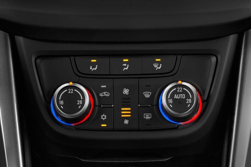 Opel Zafira (Baujahr 2017) Innovation 5 Türen Temperatur und Klimaanlage