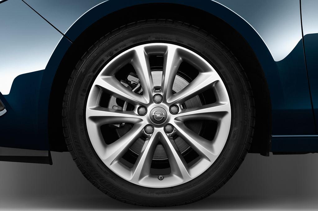 Opel Zafira (Baujahr 2017) Innovation 5 Türen Reifen und Felge