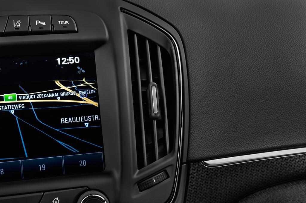 Opel Insignia (Baujahr 2015) Sport 4 Türen Lüftung