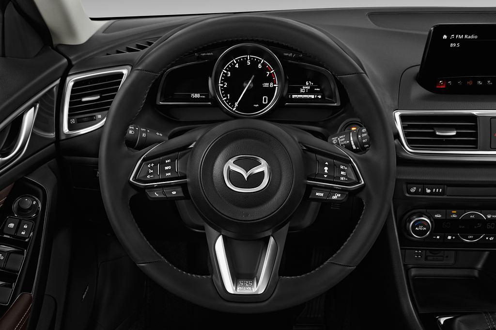 Mazda Mazda3 (Baujahr 2017) Sports-Line 5 Türen Lenkrad