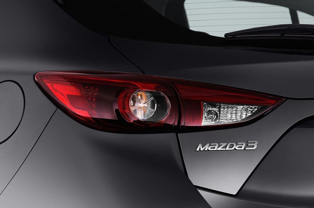 Mazda Mazda3 (Baujahr 2017) Sports-Line 5 Türen Rücklicht