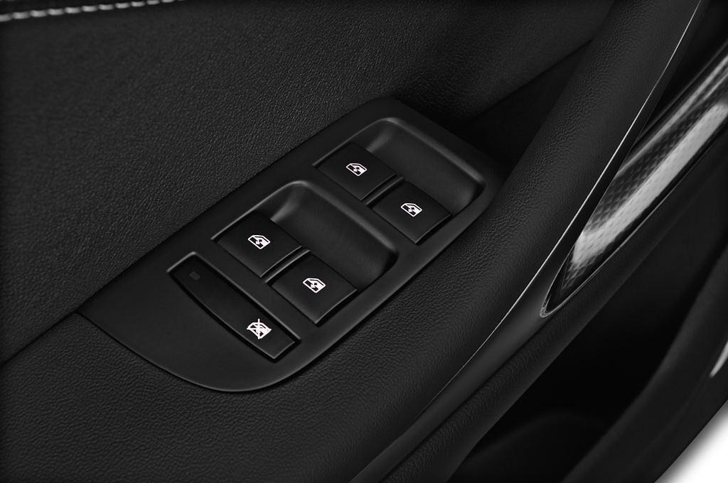 Opel Zafira Tourer (Baujahr 2013) INNOVATION 5 Türen Bedienungselemente Tür