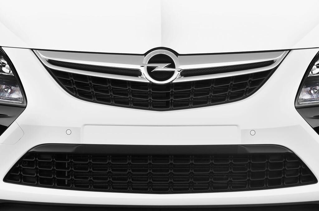Opel Zafira Tourer (Baujahr 2013) INNOVATION 5 Türen Kühlergrill und Scheinwerfer