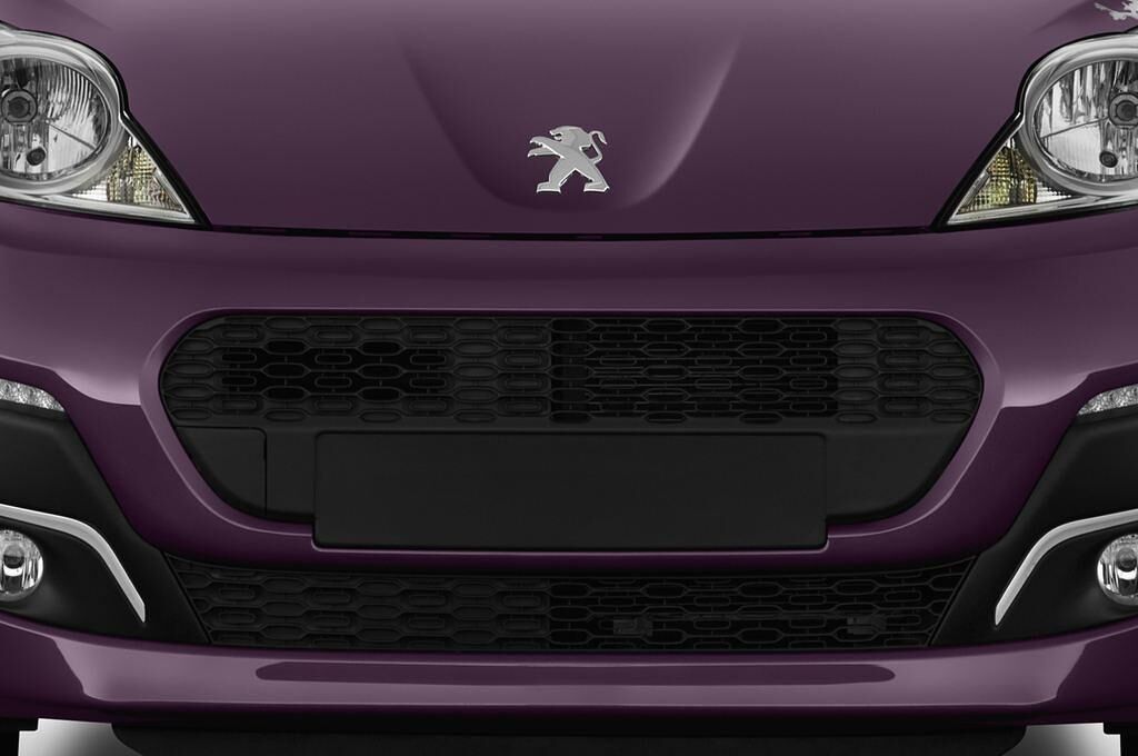 Peugeot 107 (Baujahr 2012) Envy 3 Türen Kühlergrill und Scheinwerfer