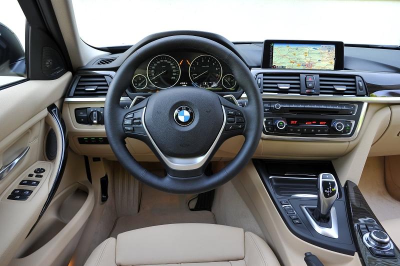 BMW 320i Touring