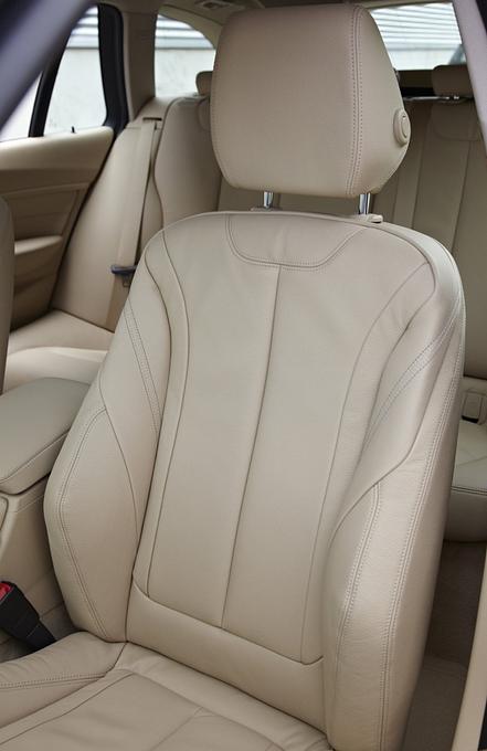 BMW 320i Touring