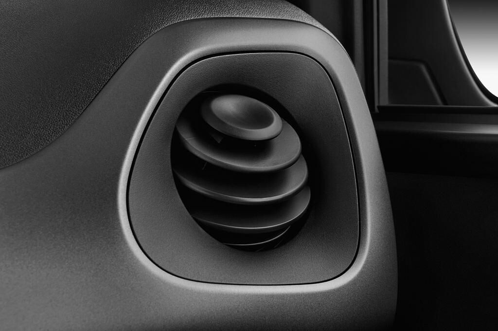 Peugeot 108 (Baujahr 2016) Top! Allure 5 Türen Lüftung
