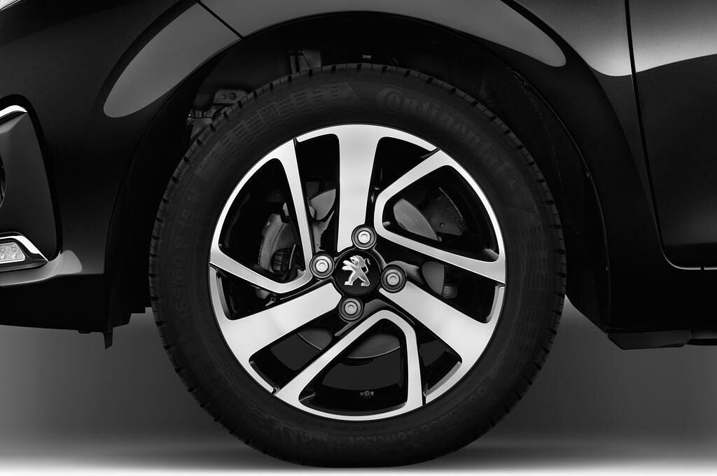 Peugeot 108 (Baujahr 2016) Top! Allure 5 Türen Reifen und Felge