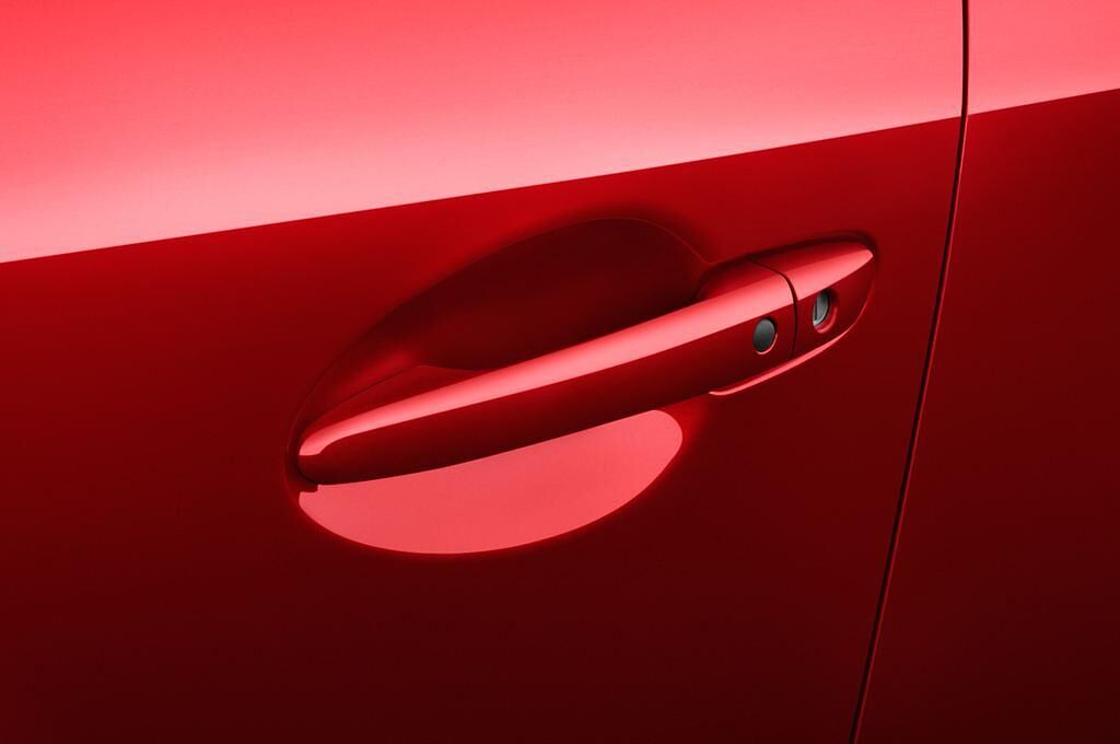 Mazda Mazda3 (Baujahr 2013) Sports-Line 5 Türen Türgriff