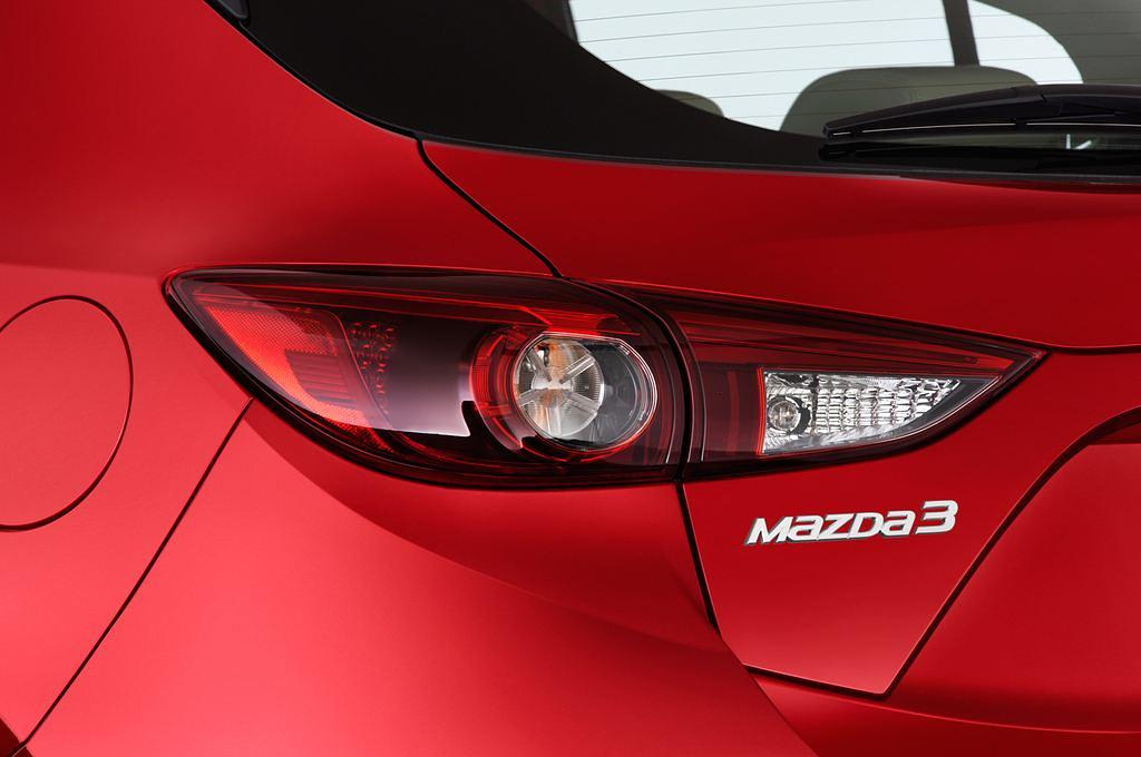 Mazda Mazda3 (Baujahr 2013) Sports-Line 5 Türen Rücklicht