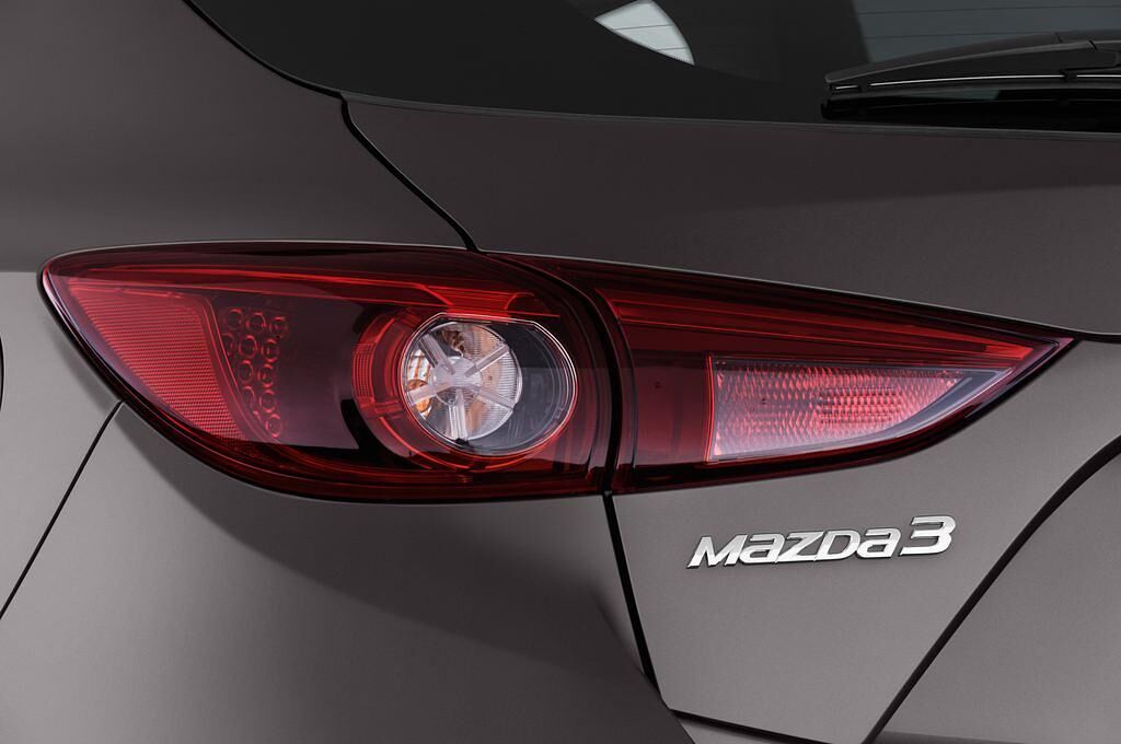 Mazda Mazda3 (Baujahr 2014) Center-Line 5 Türen Rücklicht