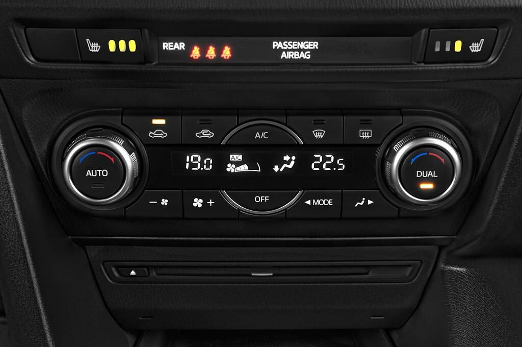 Mazda Mazda3 (Baujahr 2014) Center-Line 5 Türen Temperatur und Klimaanlage