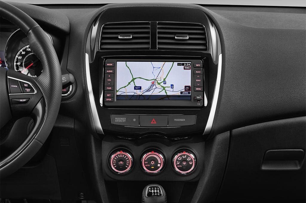 Peugeot 4008 (Baujahr 2012) Allure 5 Türen Mittelkonsole