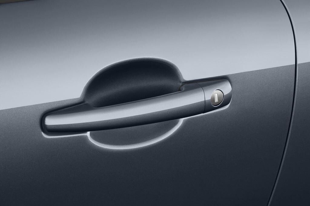 Peugeot 207 (Baujahr 2010) Premium 2 Türen Türgriff