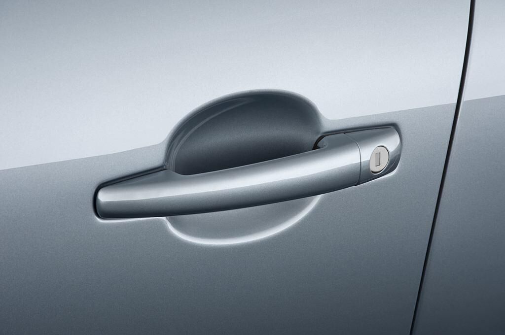 Peugeot 207 (Baujahr 2010) Premium 5 Türen Türgriff