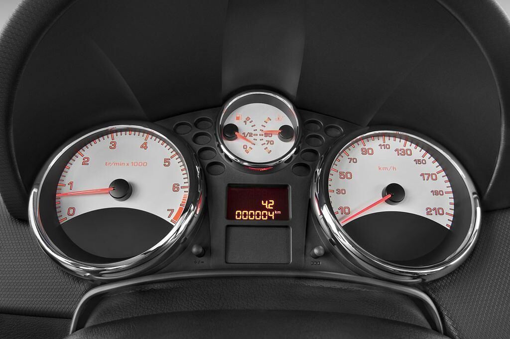 Peugeot 207 (Baujahr 2010) Premium 5 Türen Tacho und Fahrerinstrumente