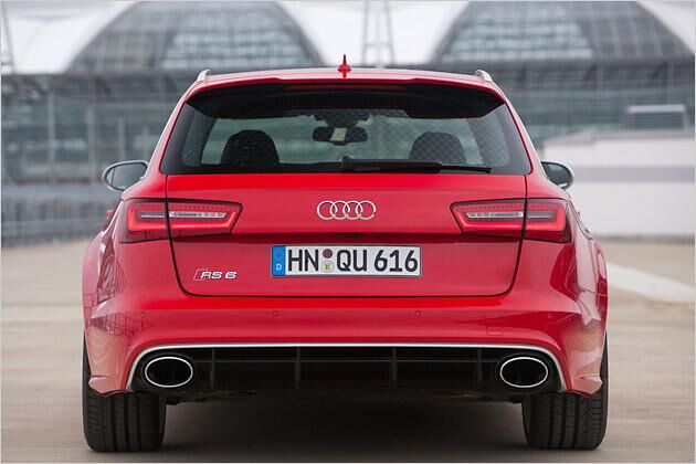 Dicke Backen: Die Kotflügel wurden im Vergleich zu den schwächeren A6-Motorisierungen verbreitert