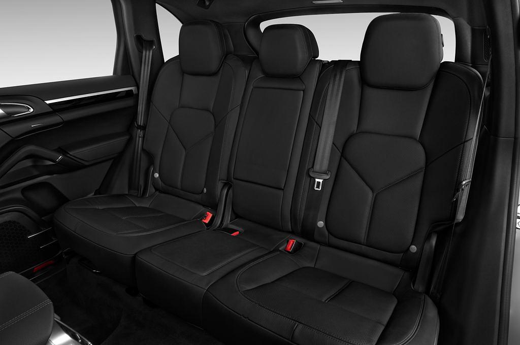 Porsche Cayenne (Baujahr 2014) 3.0 S HYBRID TIPTRONIC 5 Türen Rücksitze