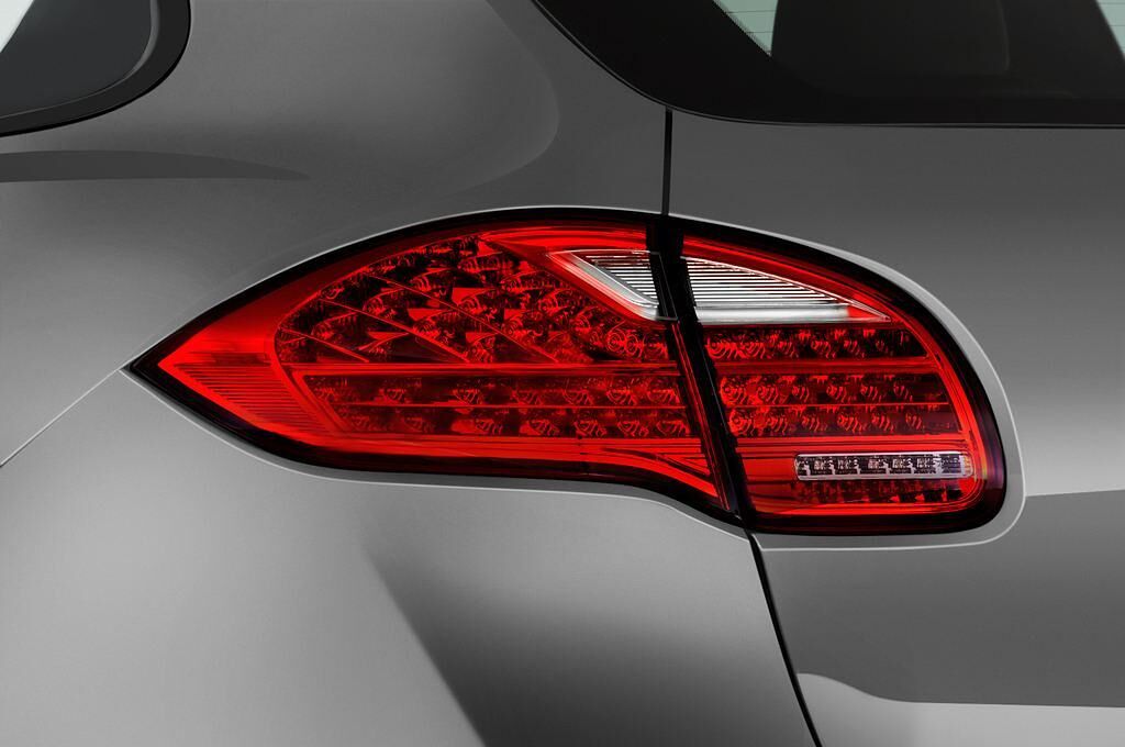 Porsche Cayenne (Baujahr 2014) 3.0 S HYBRID TIPTRONIC 5 Türen Rücklicht