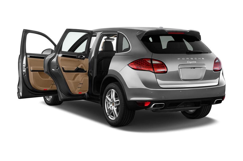 Porsche Cayenne (Baujahr 2015) 4WD AT 5 Türen Tür geöffnet